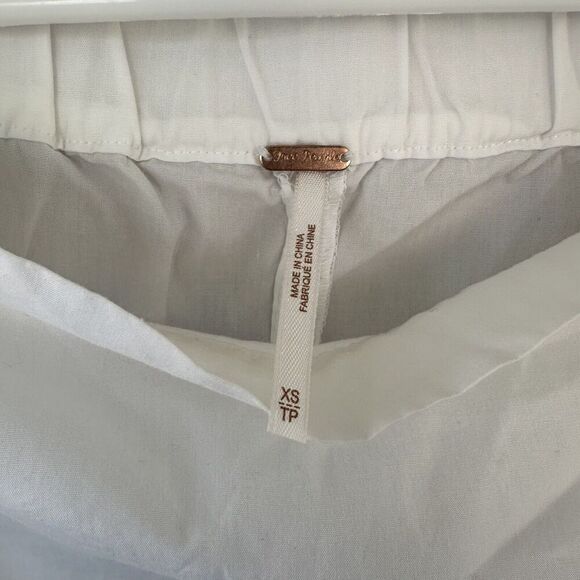 Free People White Off The Shoulder Blouse (Size XS) - Picture 4 of 8